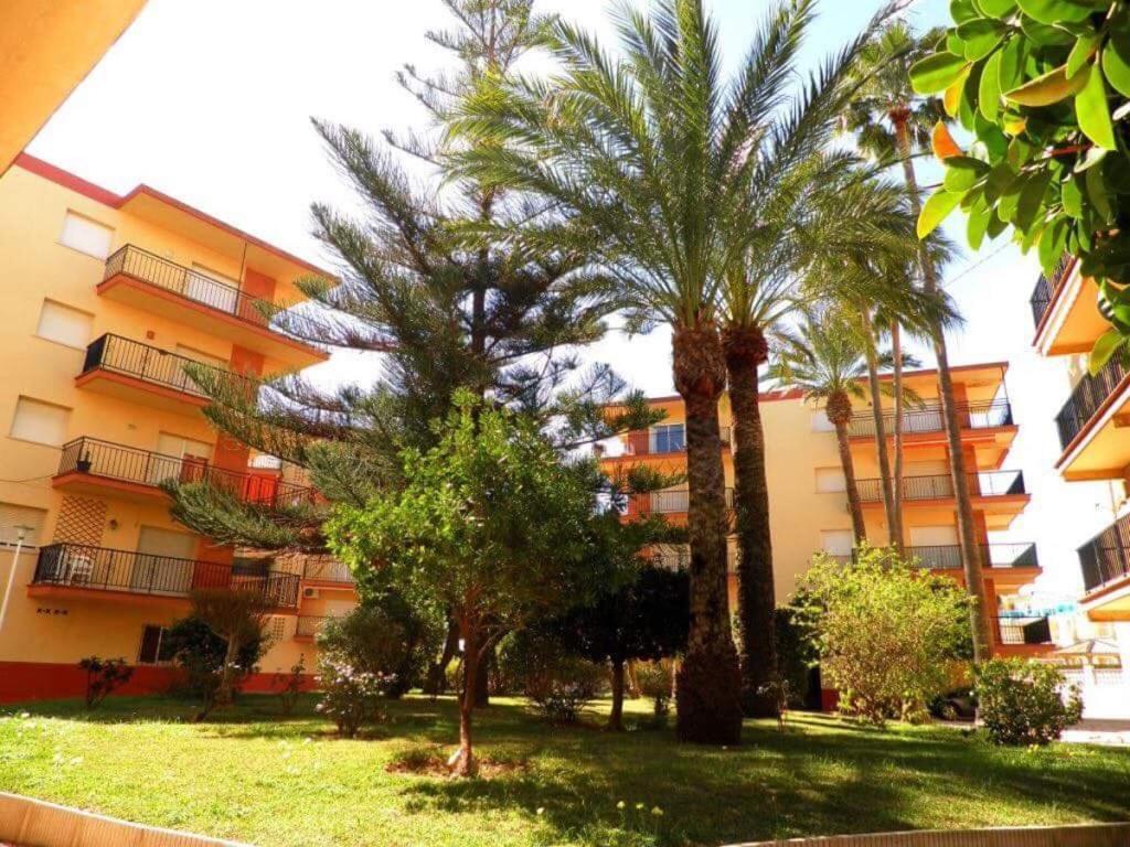 Apartman เดเนีย ภายนอก รูปภาพ